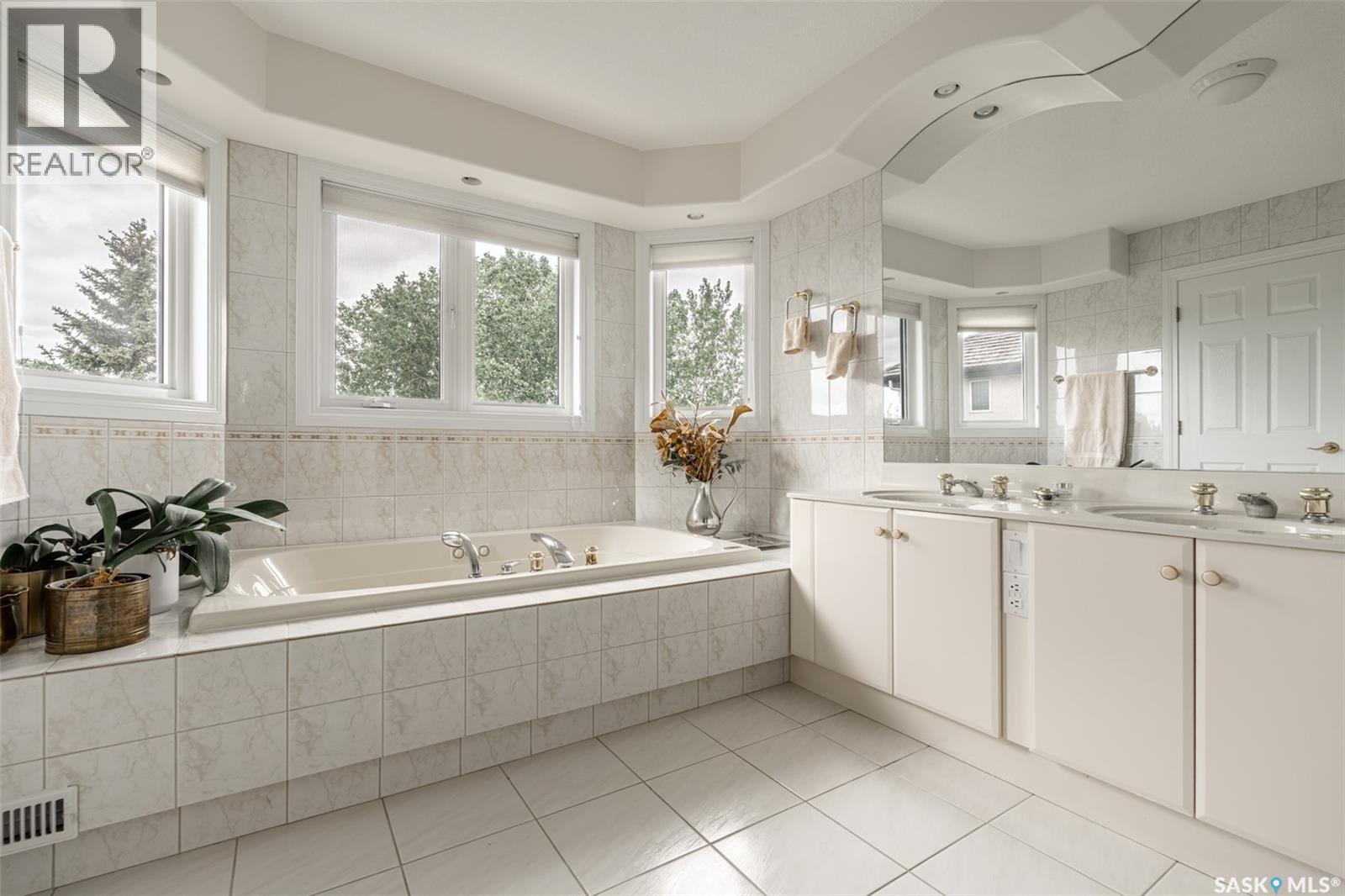 811 Braeside View, Saskatoon, SK