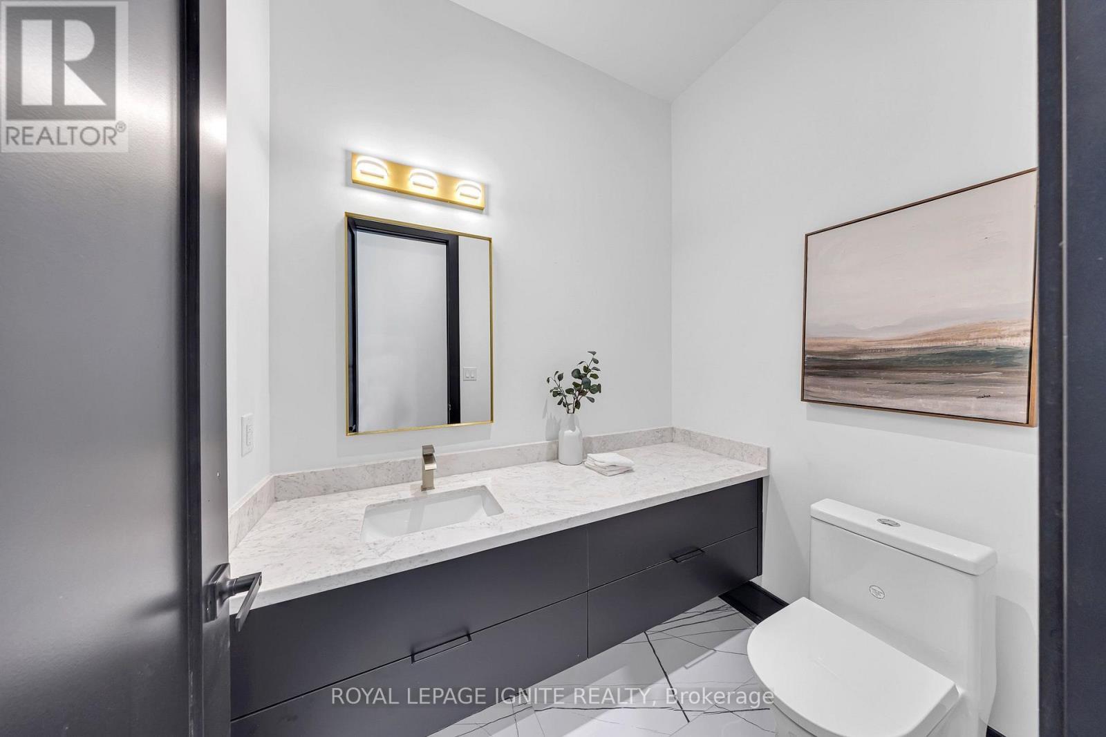 15 Deblyn Drive E, Toronto, ON