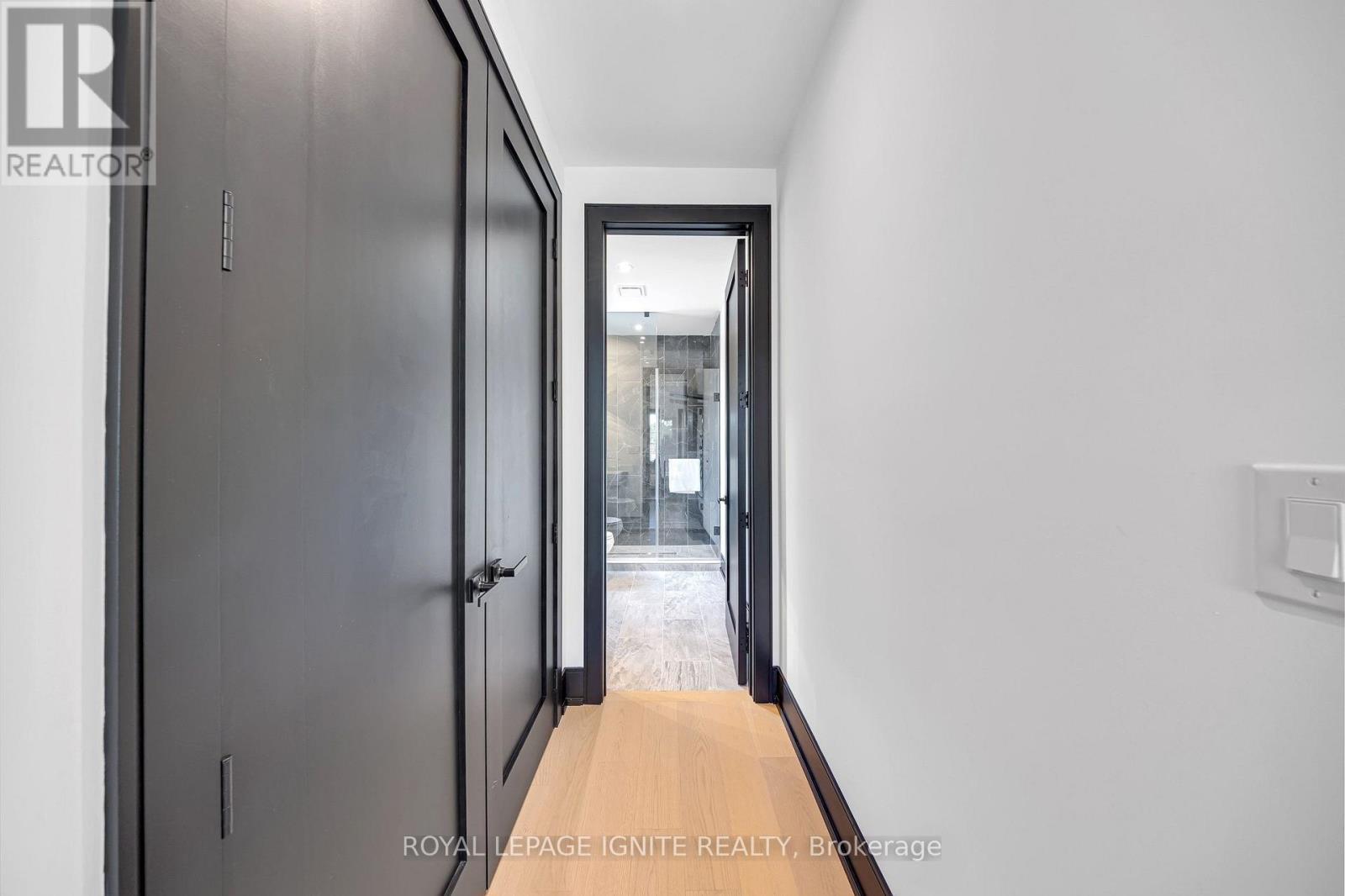 15 Deblyn Drive E, Toronto, ON