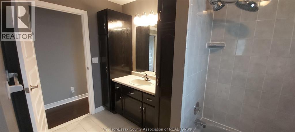 8339 Kingston Crescent, Windsor, ON