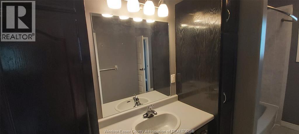 8339 Kingston Crescent, Windsor, ON