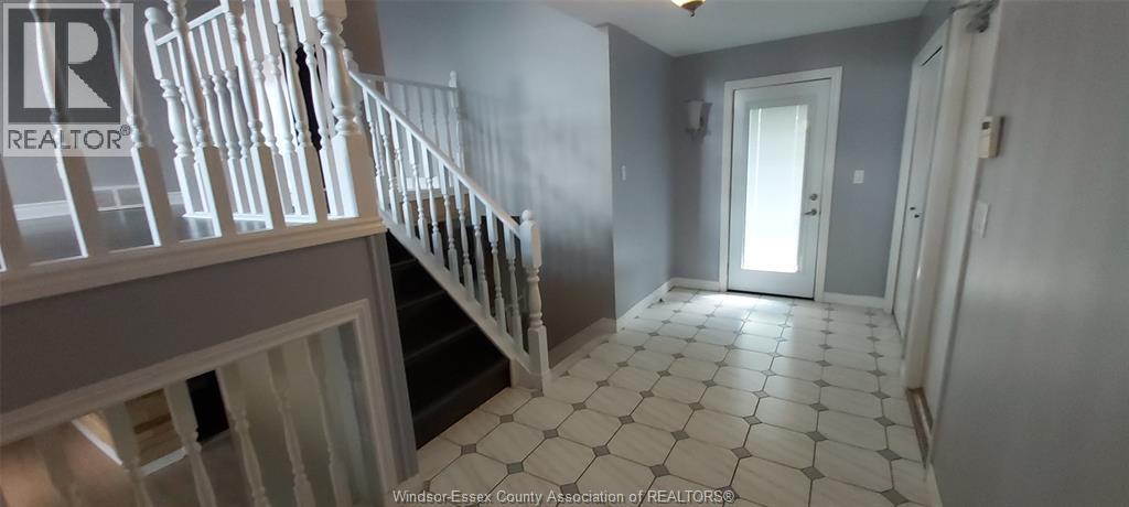 8339 Kingston Crescent, Windsor, ON