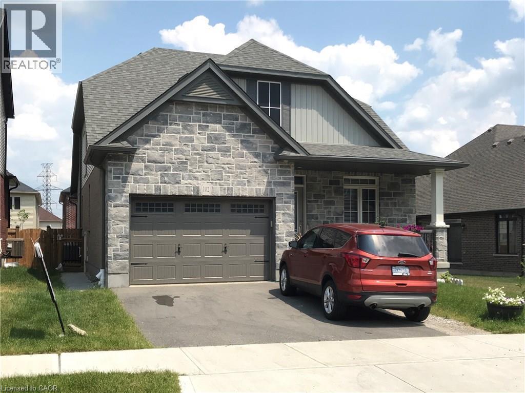102 B Elmbank Trail, Kitchener, ON
