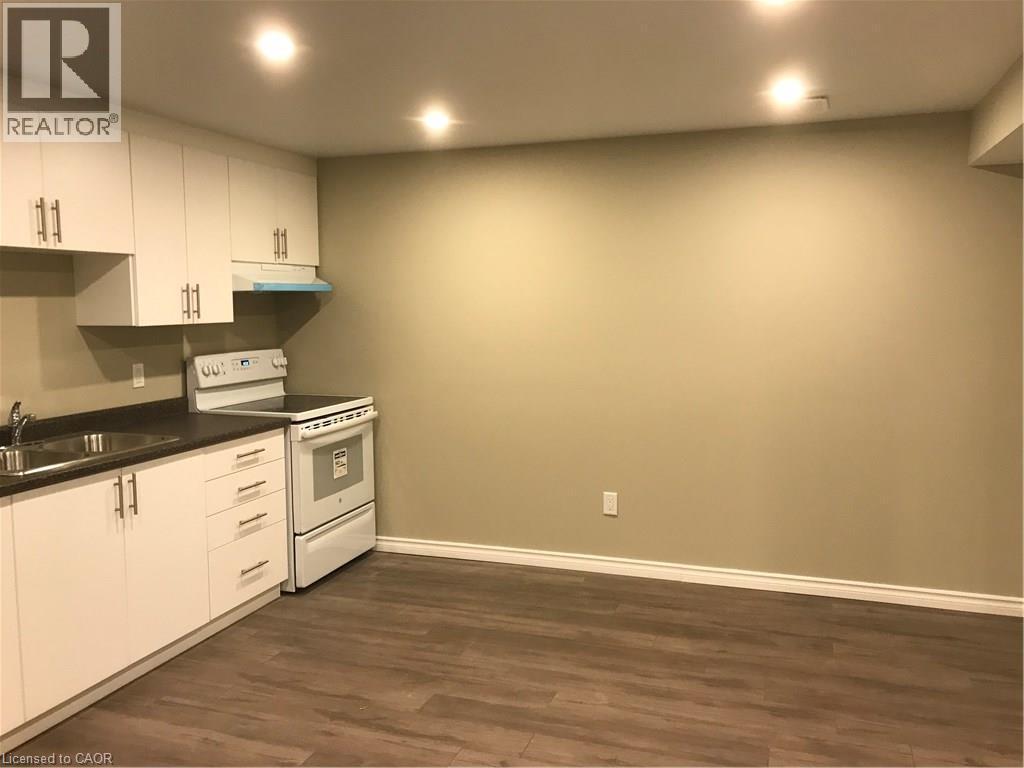 102 B Elmbank Trail, Kitchener, ON