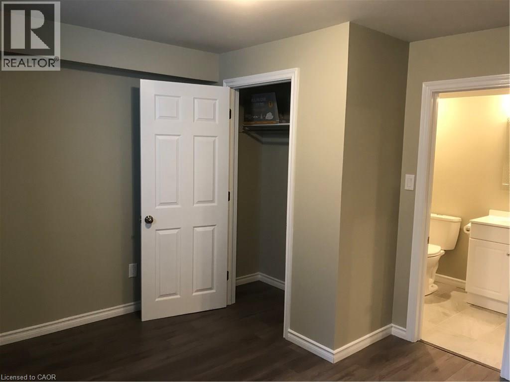 102 B Elmbank Trail, Kitchener, ON