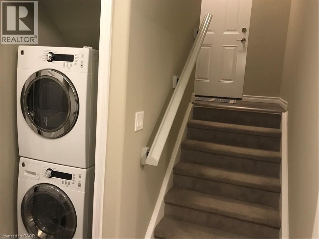 102 B Elmbank Trail, Kitchener, ON
