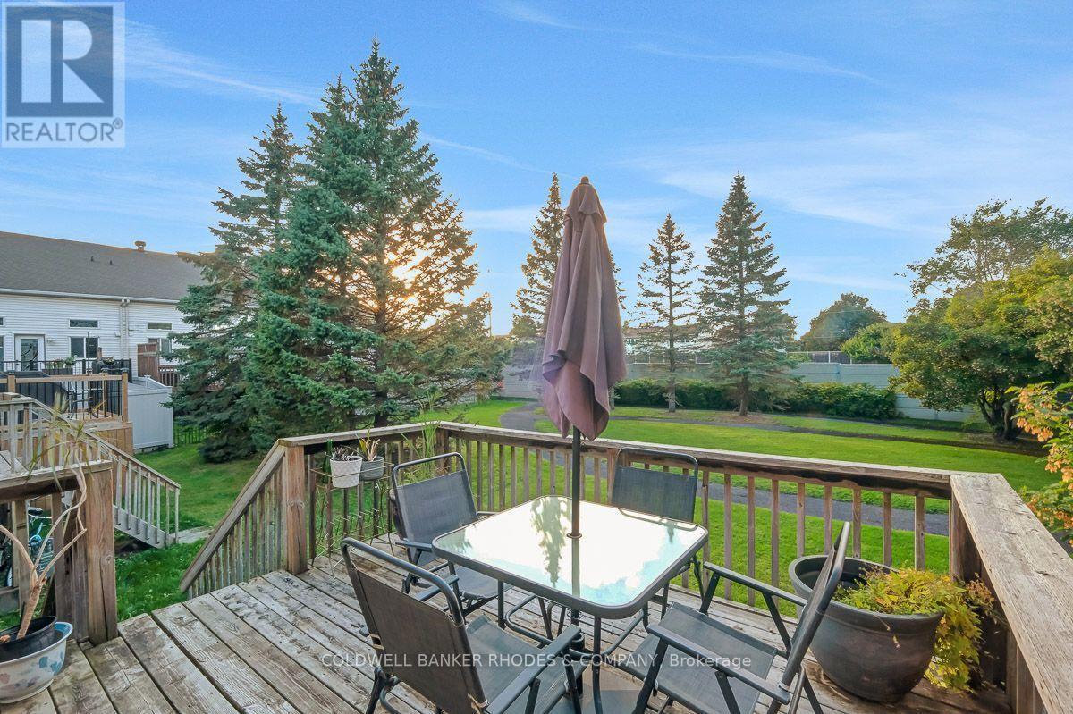 157 Gladeview Private, Ottawa, ON