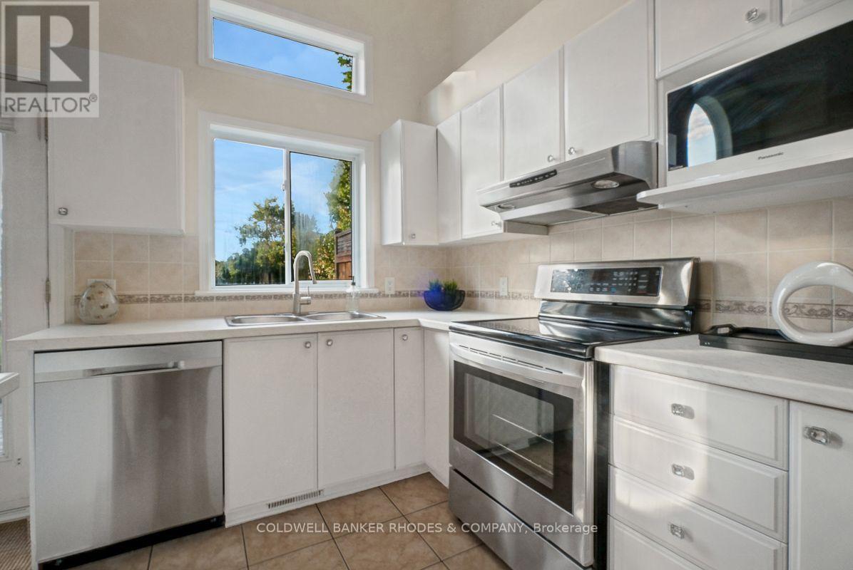 157 Gladeview Private, Ottawa, ON