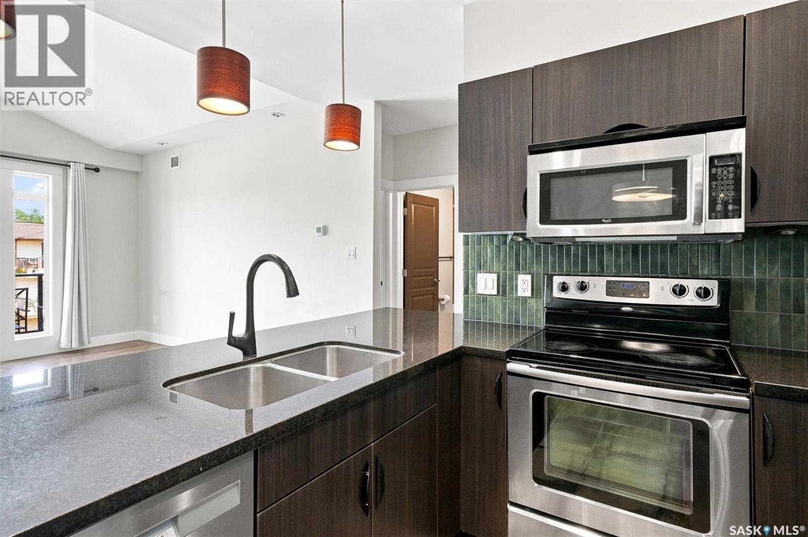 305 721 8Th Street E, Saskatoon, SK
