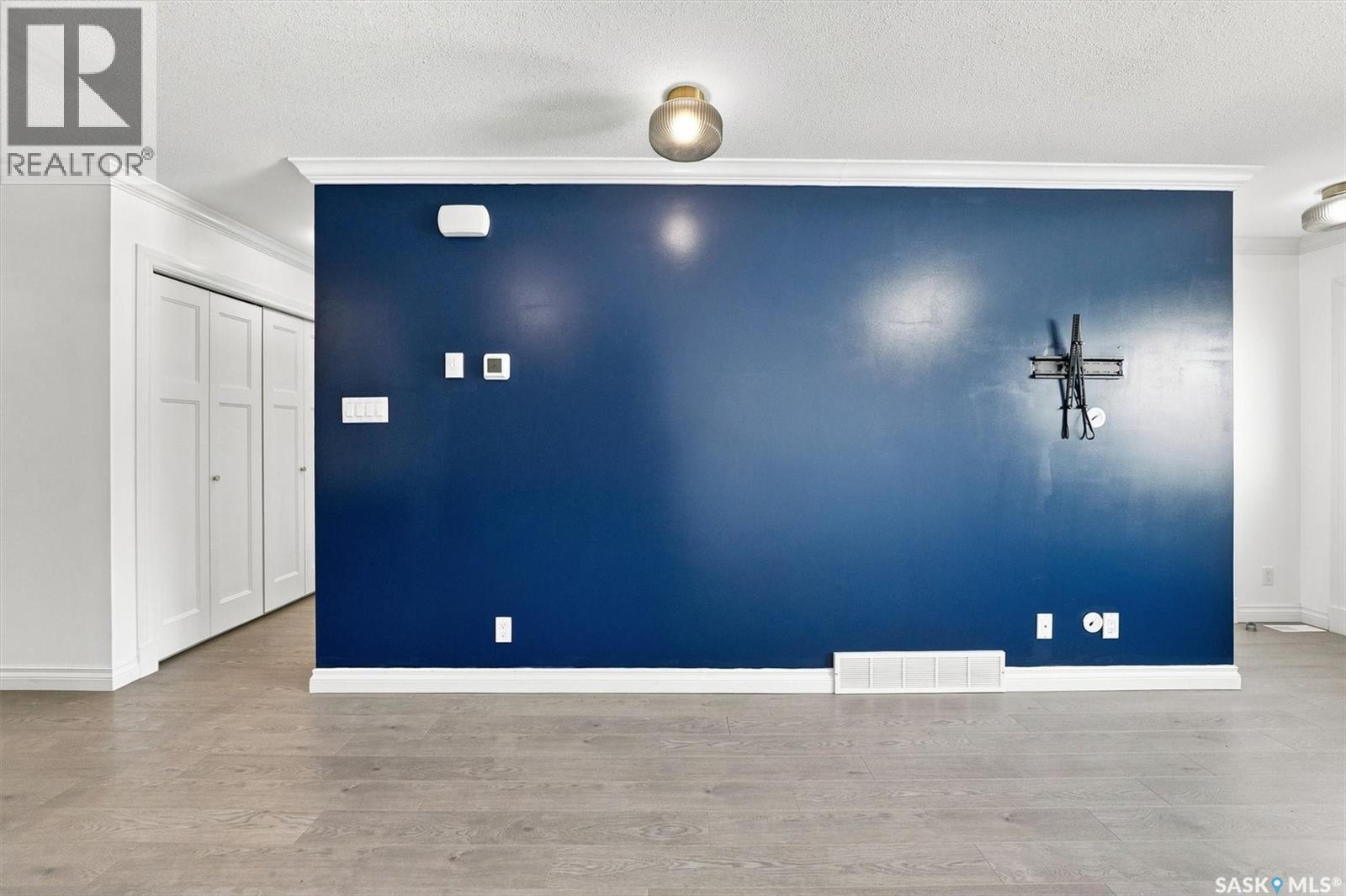 211 225 Hassard Close, Saskatoon, SK