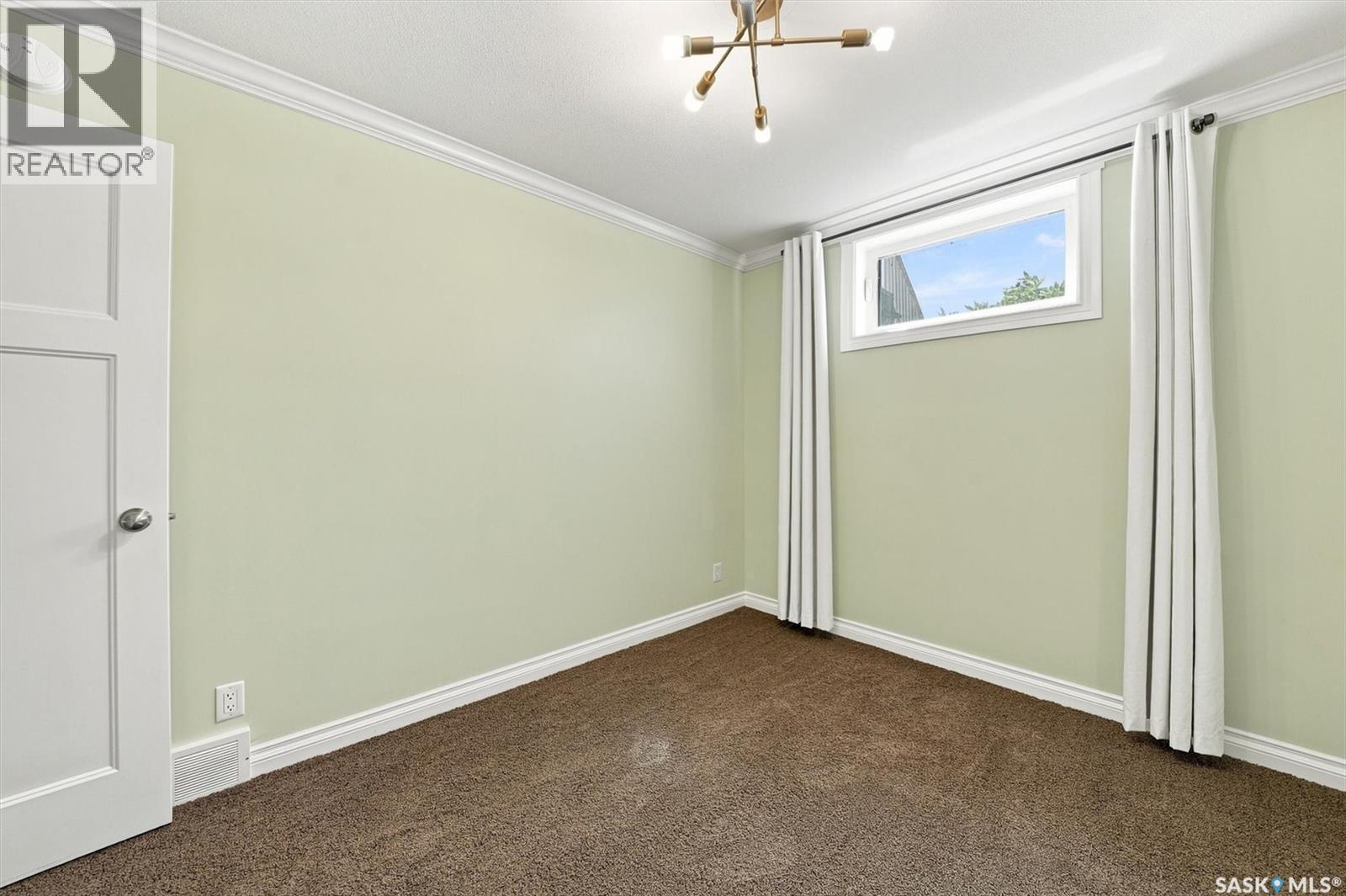 211 225 Hassard Close, Saskatoon, SK