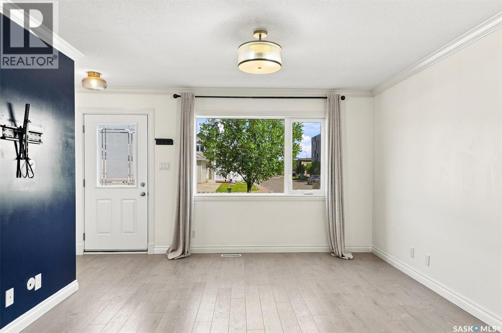 211 225 Hassard Close, Saskatoon, SK