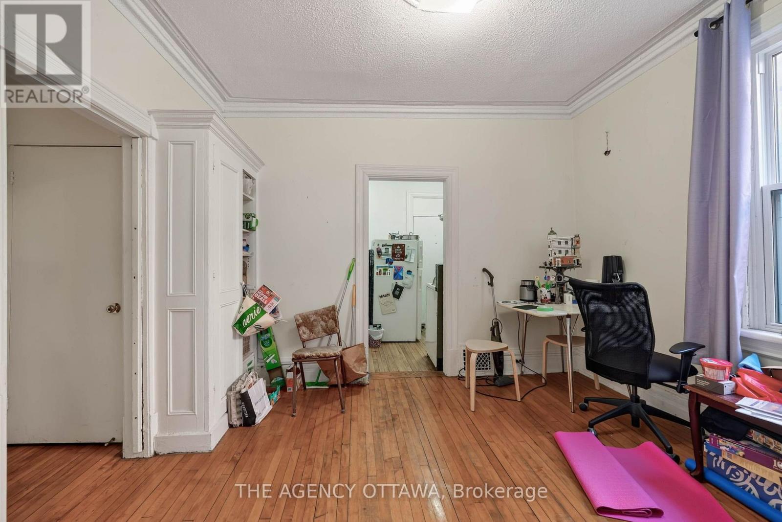 64 Bayswater Avenue, Ottawa, ON