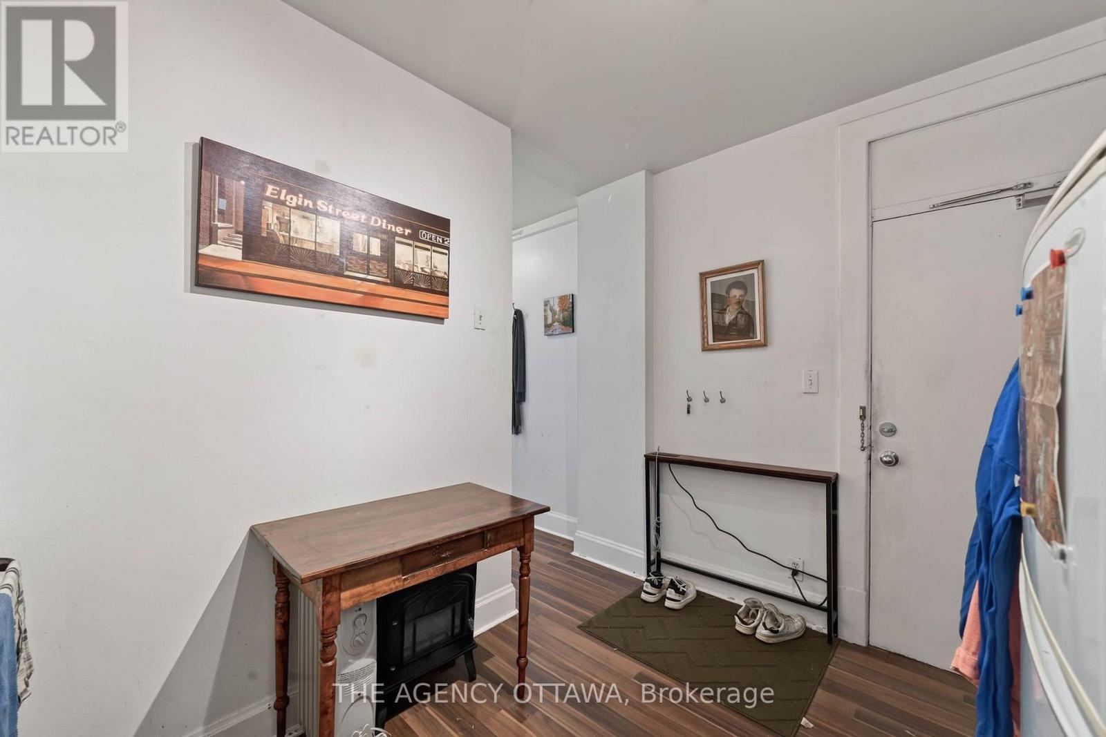 64 Bayswater Avenue, Ottawa, ON