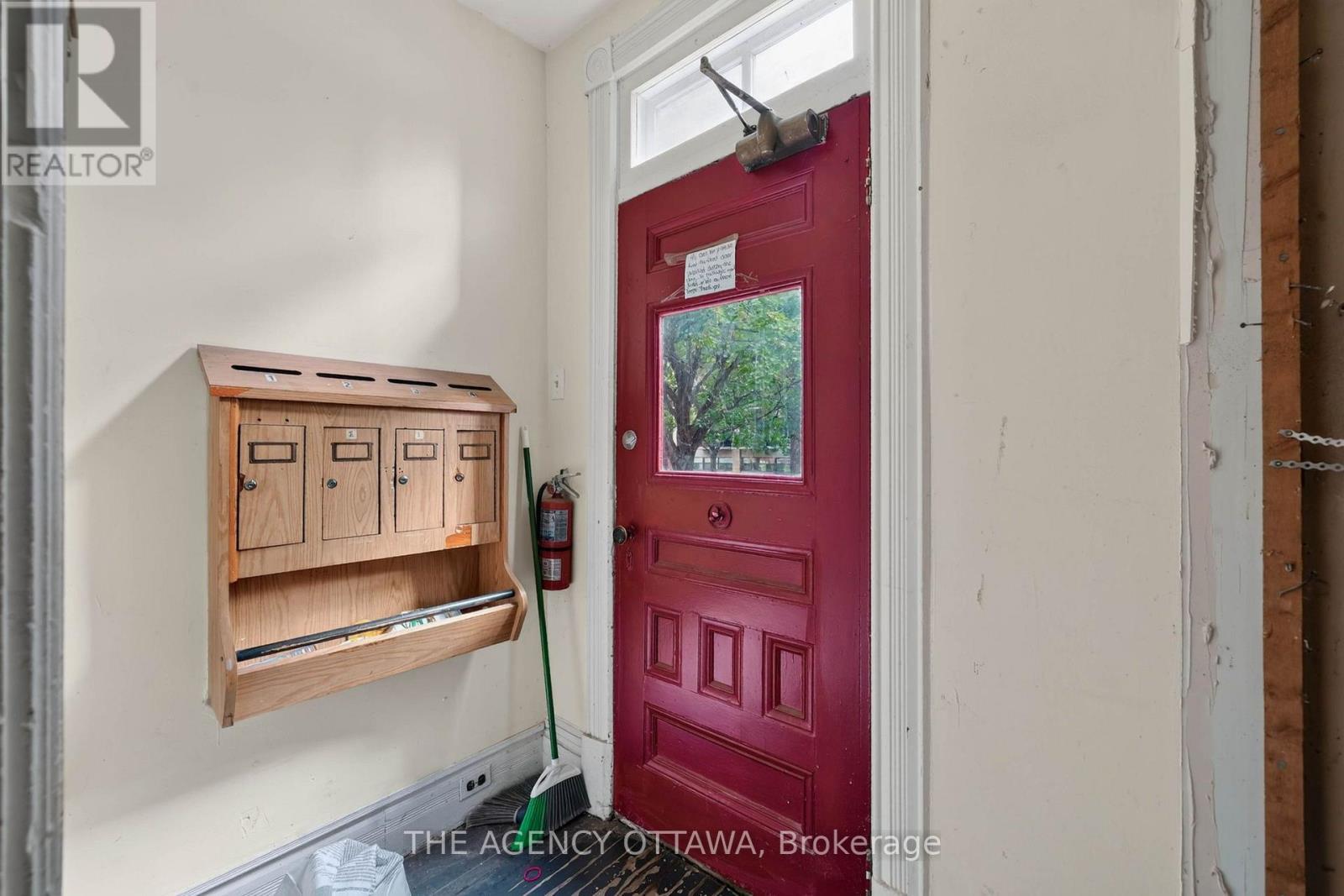 64 Bayswater Avenue, Ottawa, ON