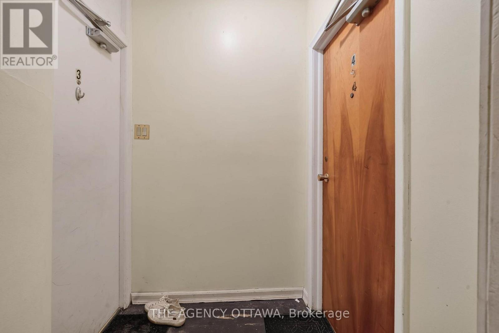 64 Bayswater Avenue, Ottawa, ON