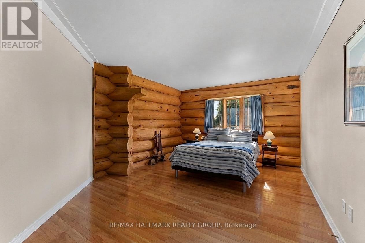 2185 Old Second Line Road, Ottawa, ON