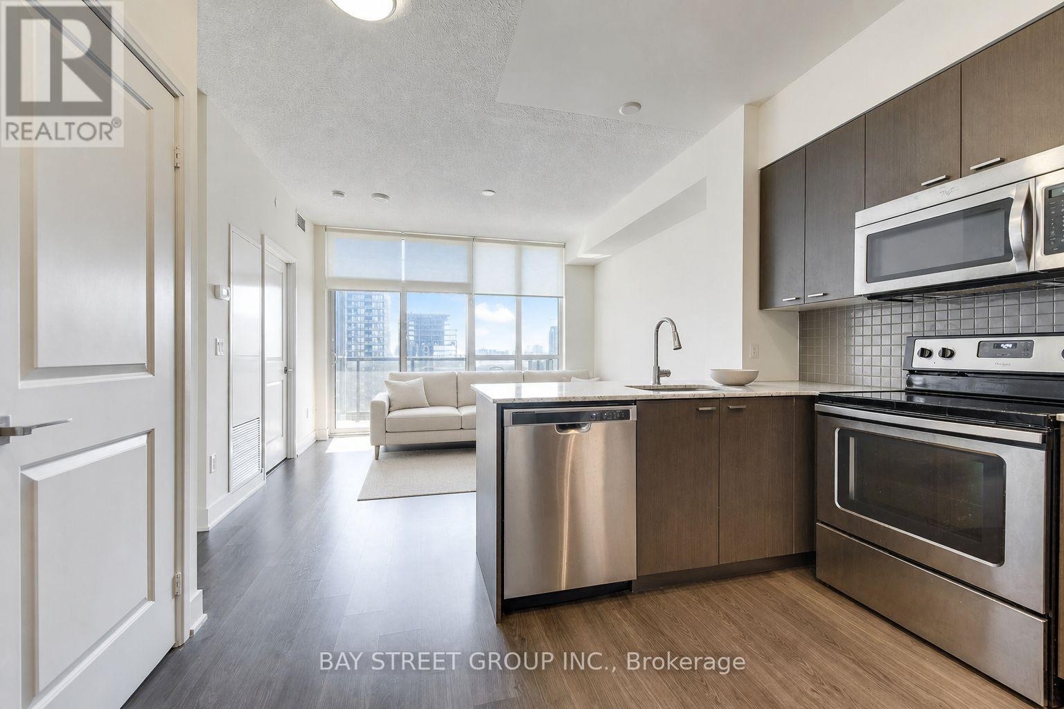 2006 - 88 Sheppard Avenue E, Toronto, ON