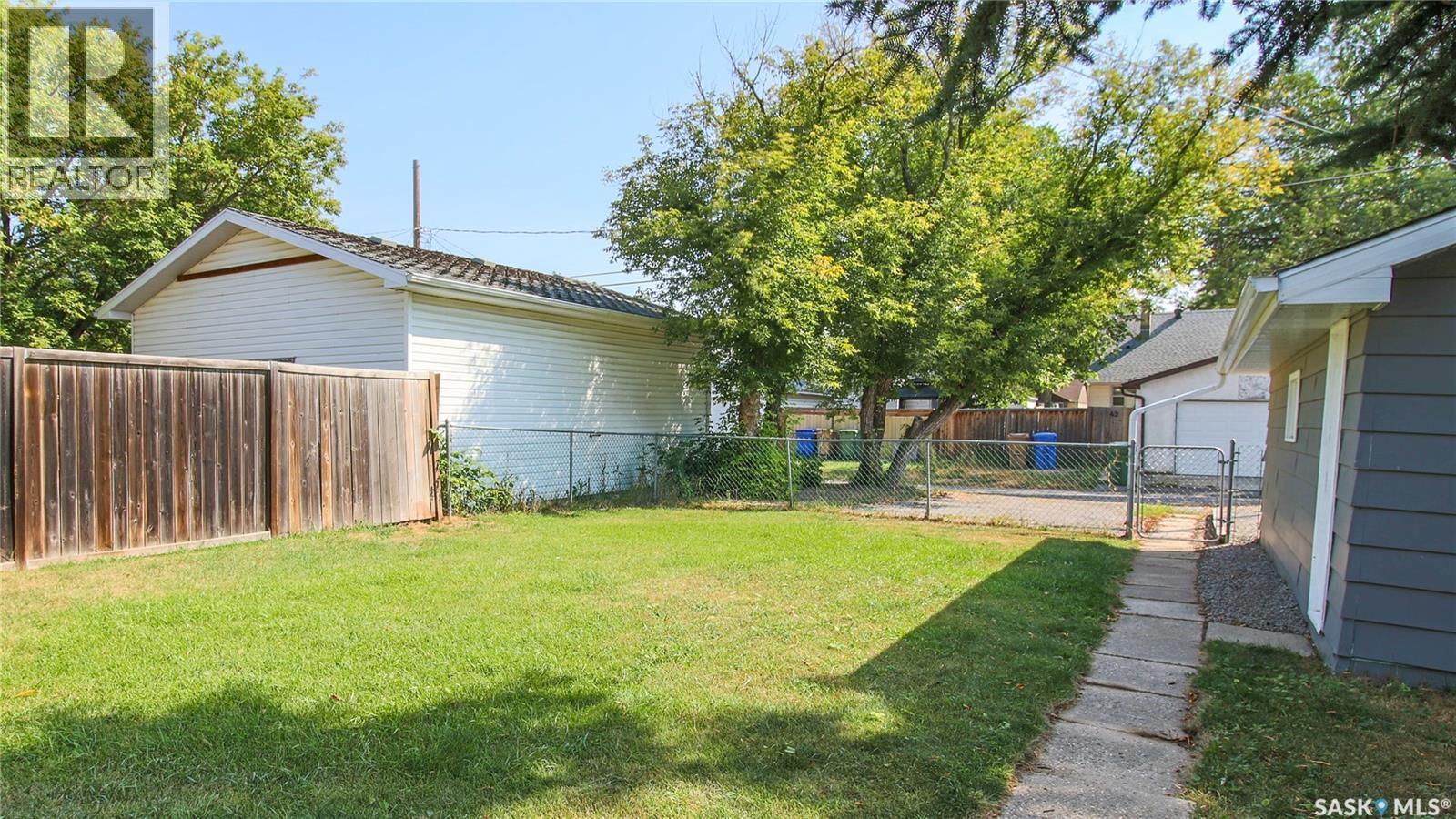 1073 Mcintosh Street, Regina, SK