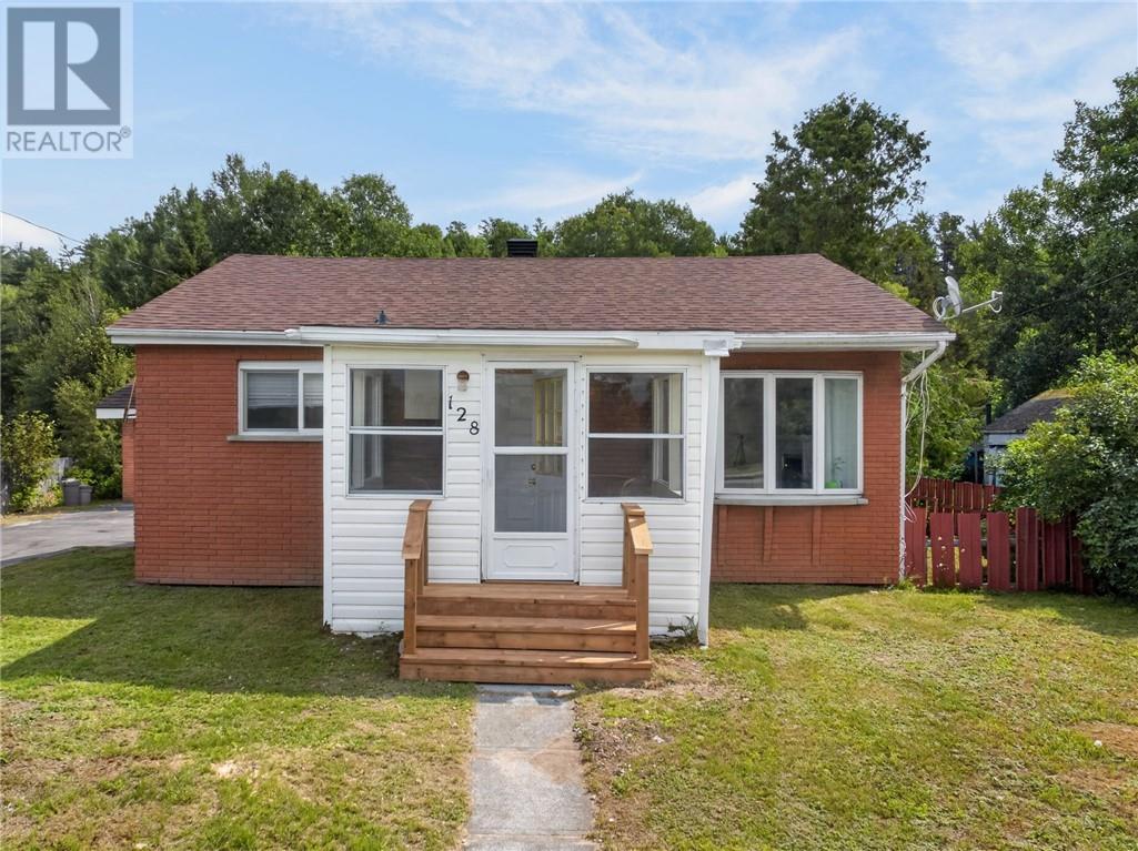 128 First Avenue, Levack, ON