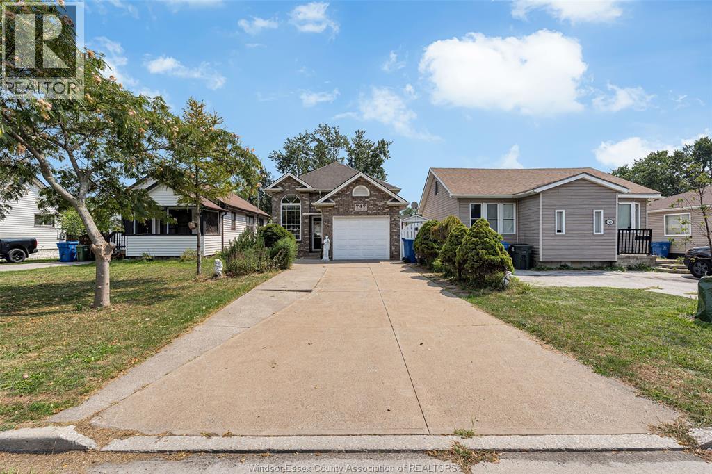 747 Eugenie, Windsor, ON