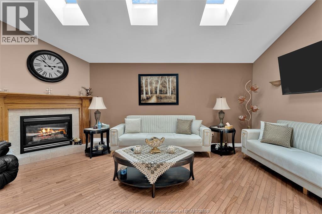 747 Eugenie, Windsor, ON