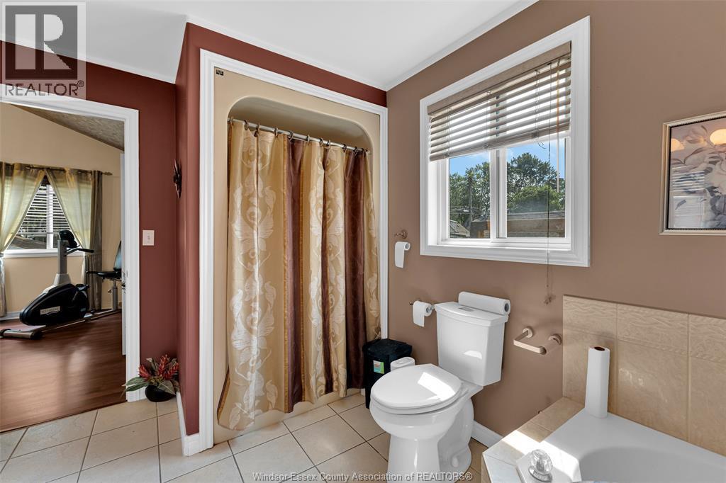 747 Eugenie, Windsor, ON