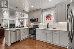 Stunning updated Kitchen - 