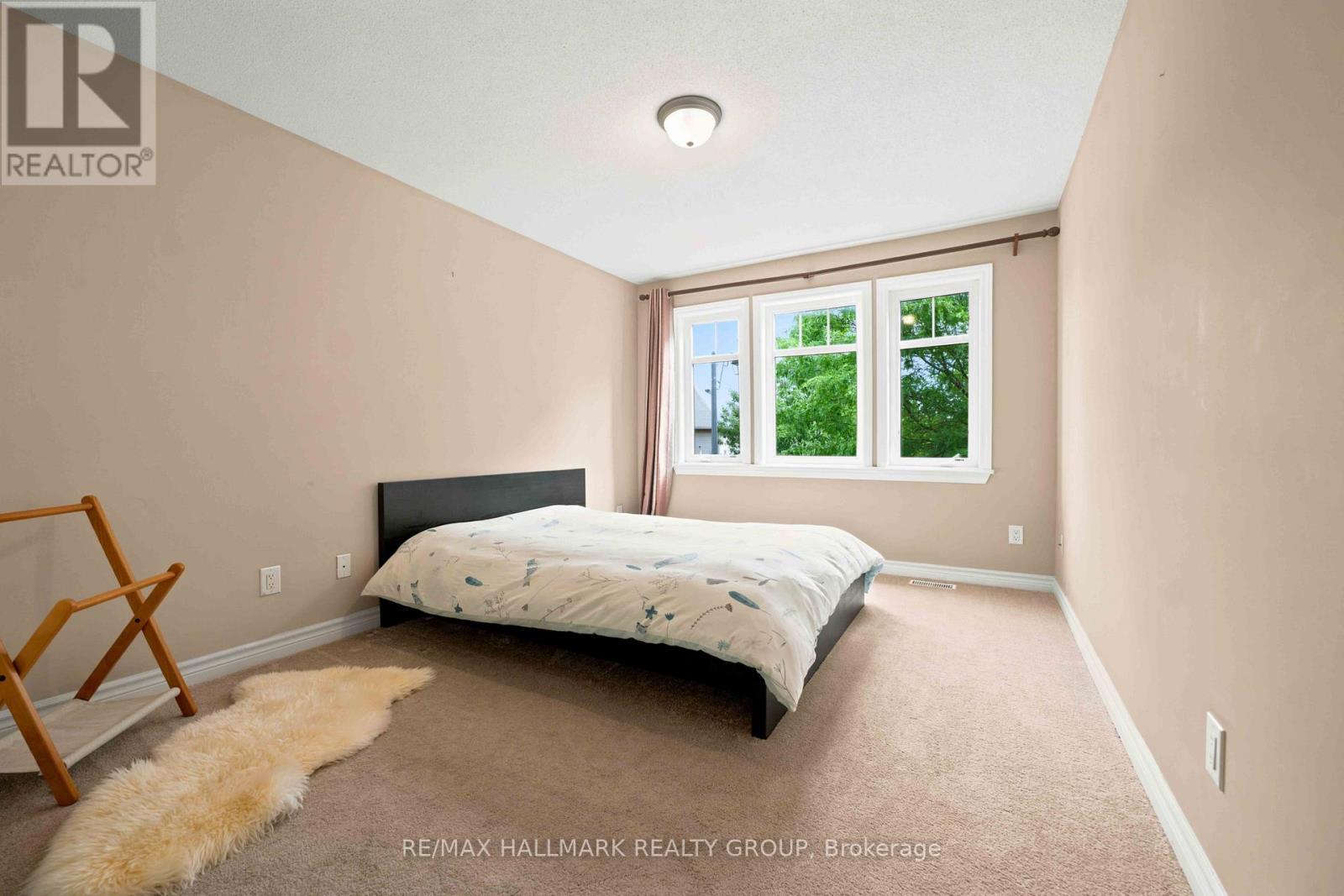 328 Laughlin Circle, Ottawa, ON