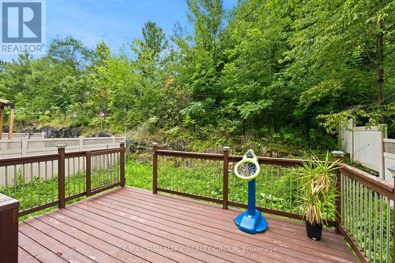 328 Laughlin Circle, Ottawa, ON