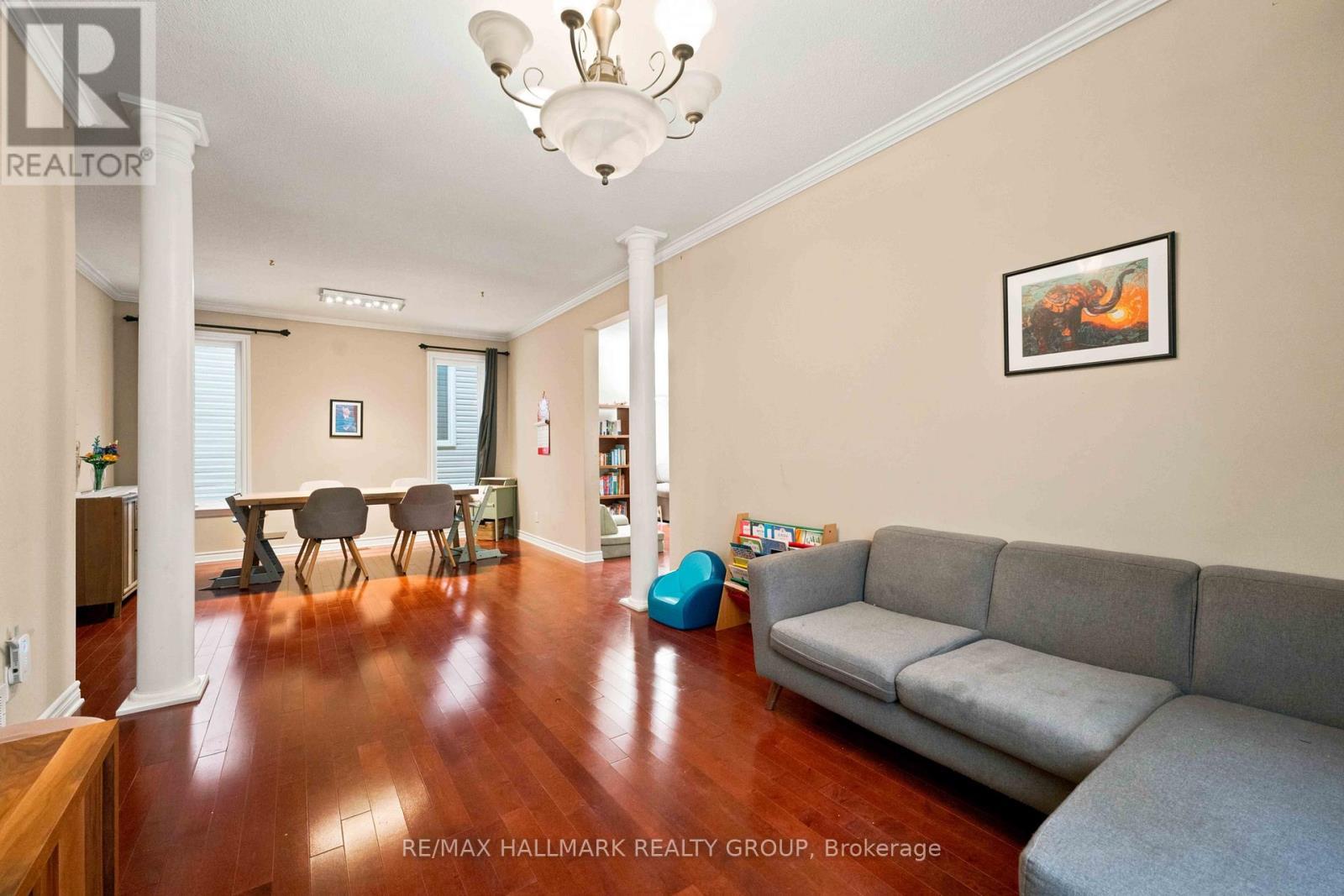 328 Laughlin Circle, Ottawa, ON