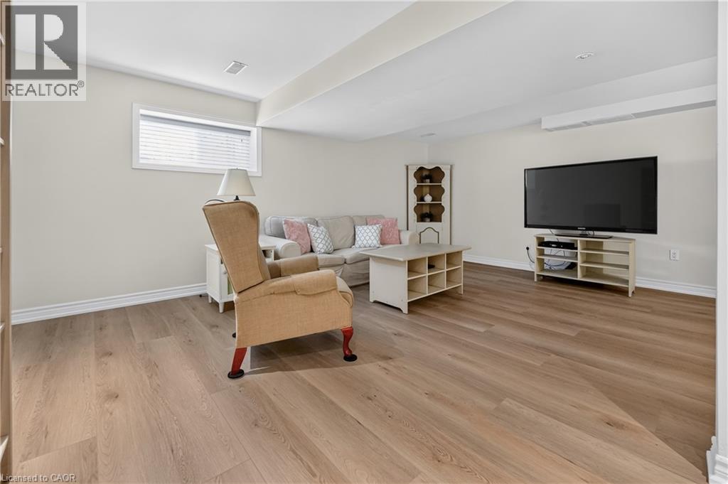 83 Morrison Crescent, Grimsby, ON