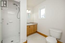 ensuite bathroom - 