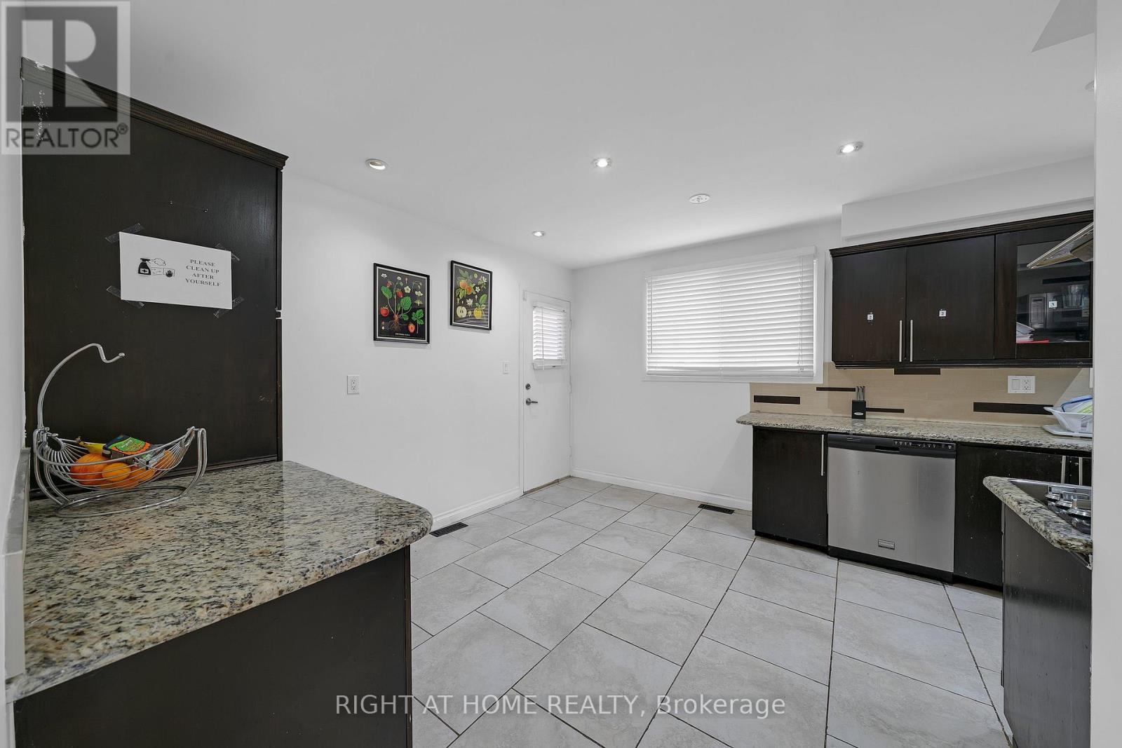 3241 Mccarthy Court, Mississauga, ON