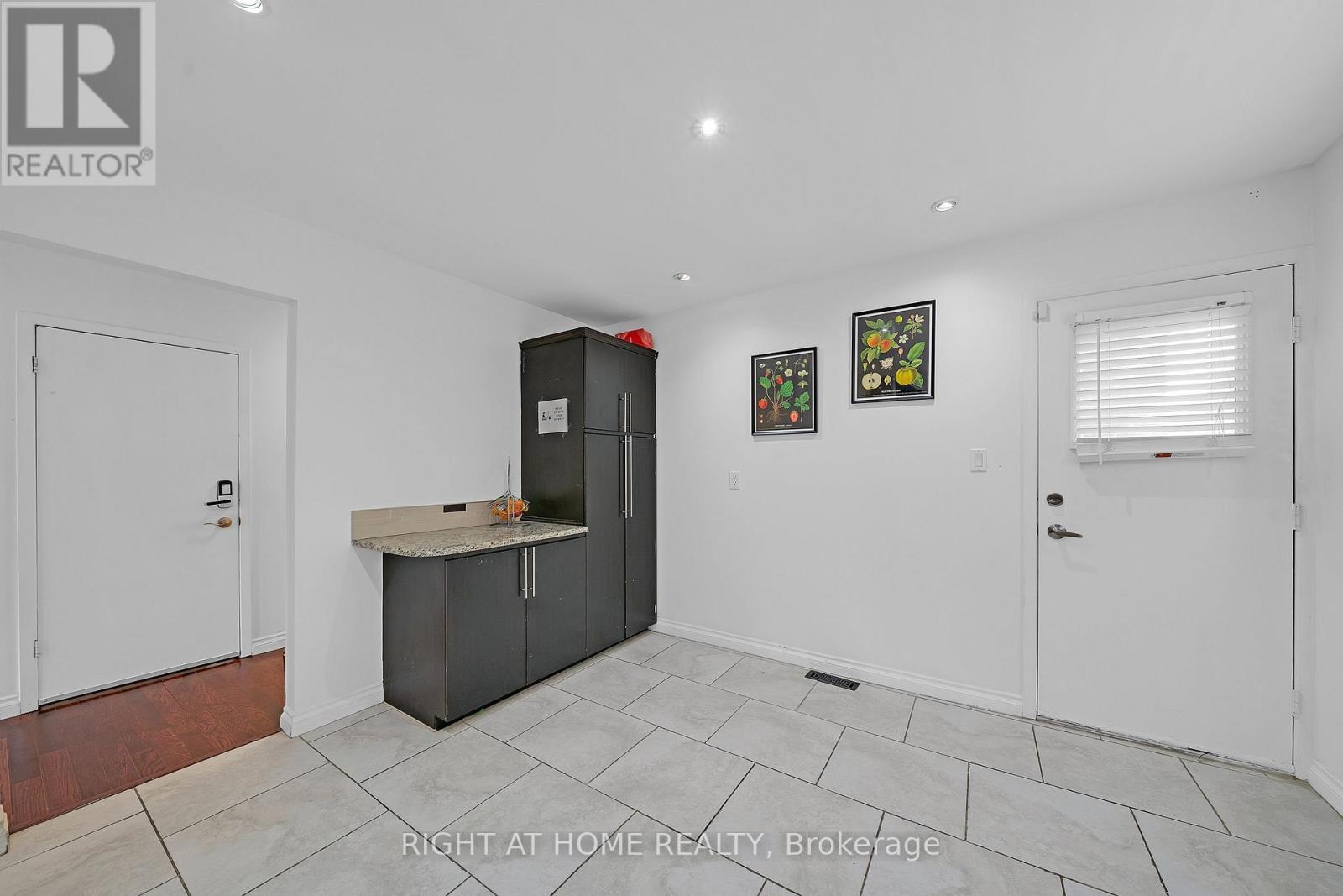 3241 Mccarthy Court, Mississauga, ON