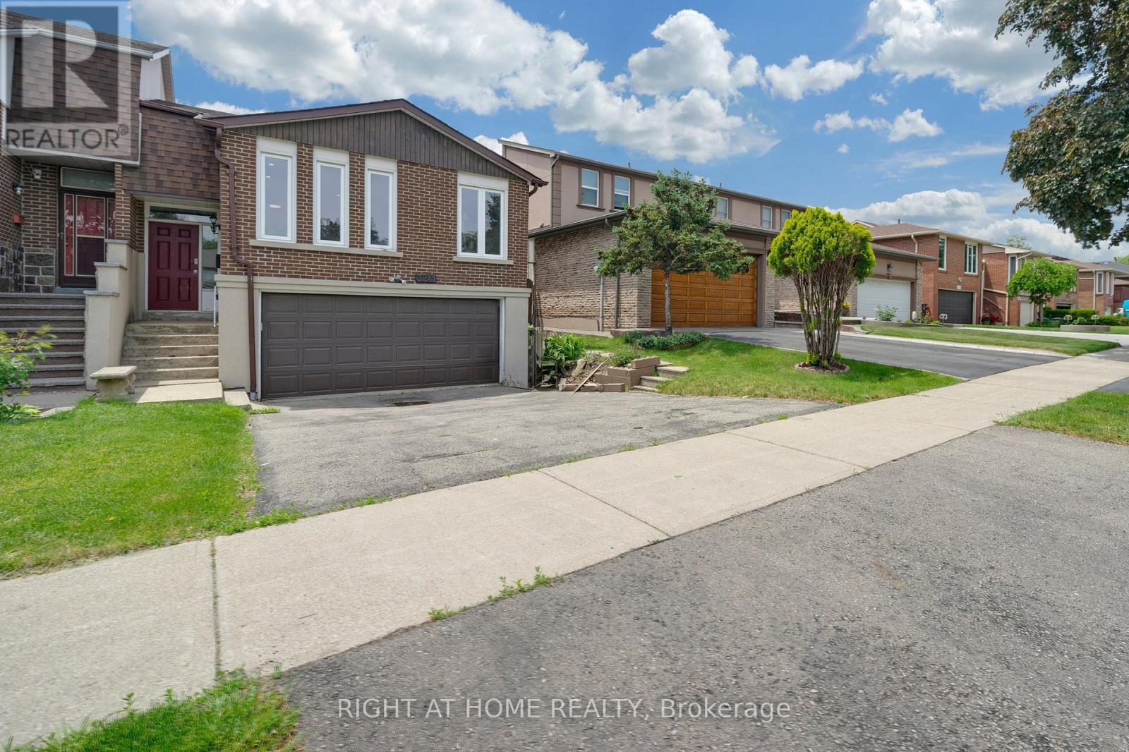 3241 Mccarthy Court, Mississauga, ON