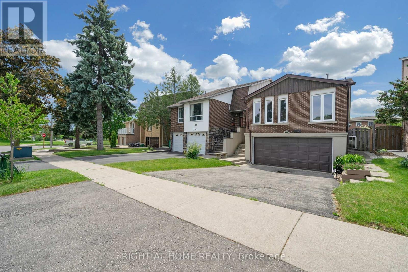 3241 Mccarthy Court, Mississauga, ON