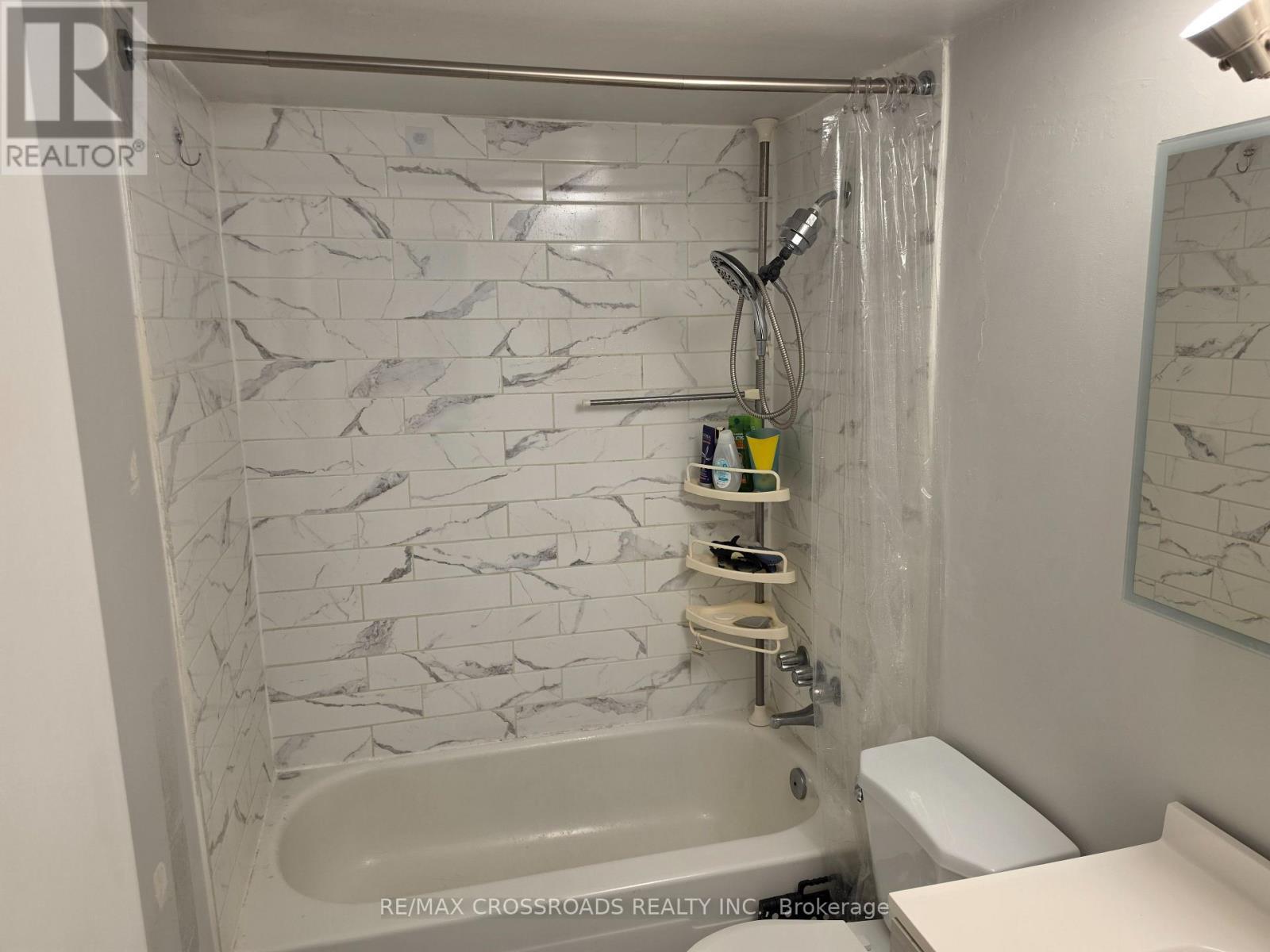 Bathroom 4 pc - 1004 - 5 Frith Road, Toronto, ON