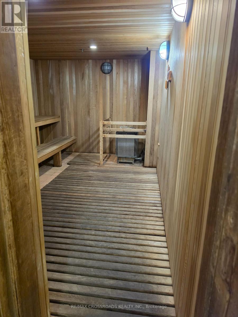 Sauna - 1004 - 5 Frith Road, Toronto, ON