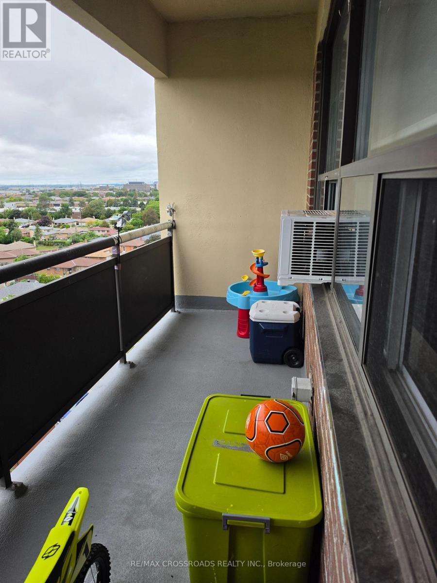 Spacious balcony with a west facing view. - 1004 - 5 Frith Road, Toronto, ON