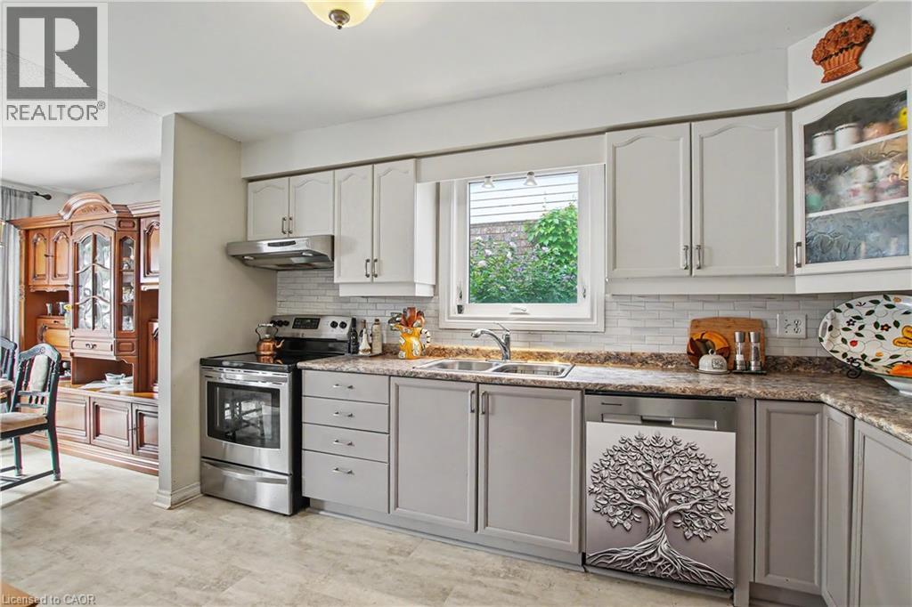 17 Bush Clover Crescent, Kitchener, ON