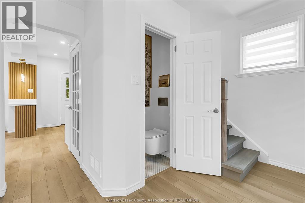 1457 Dougall, Windsor, ON