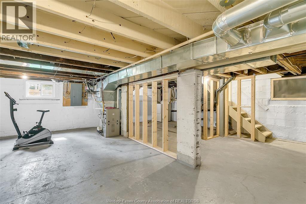 1457 Dougall, Windsor, ON