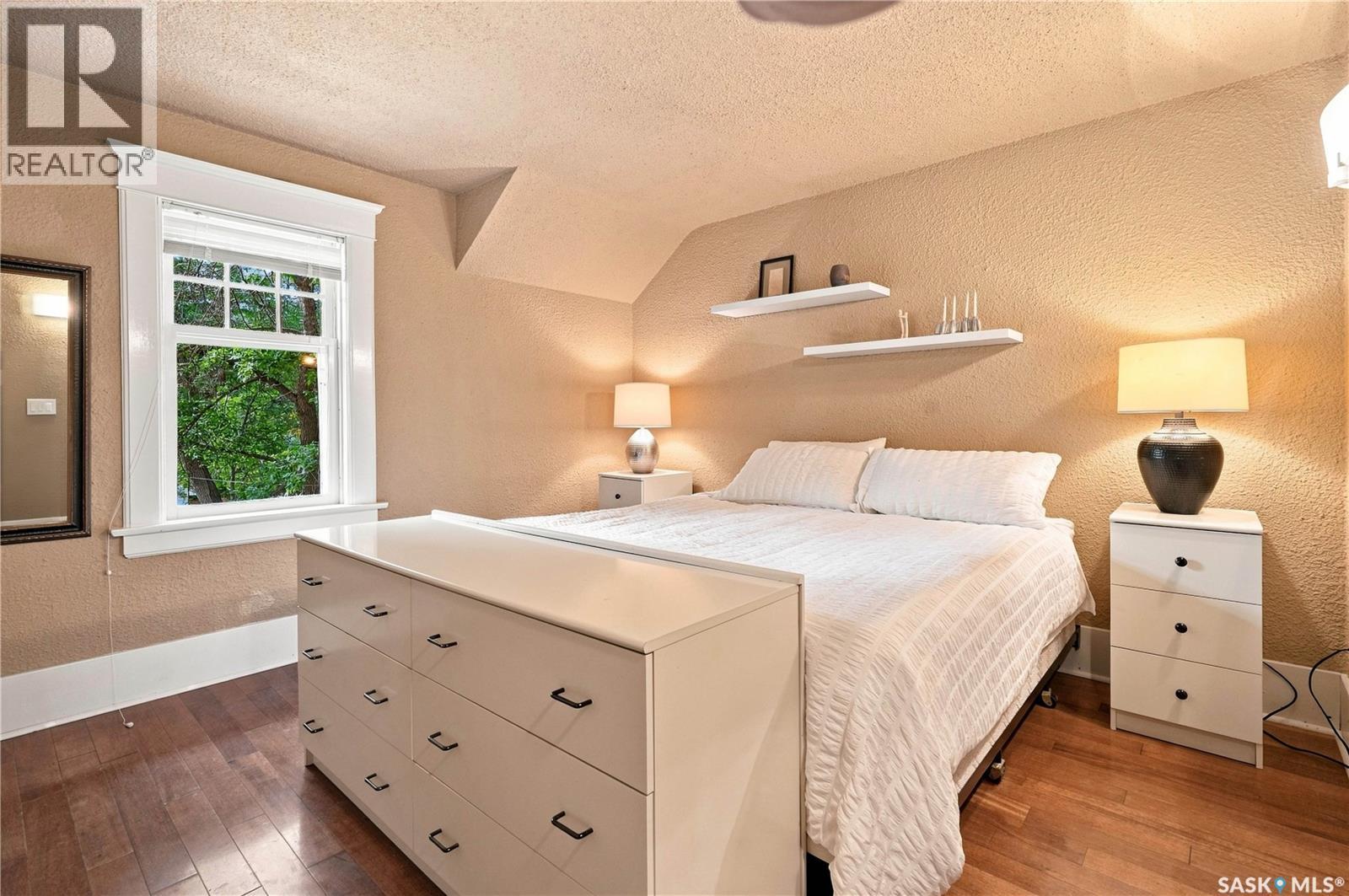 2274 Elphinstone Street, Regina, SK
