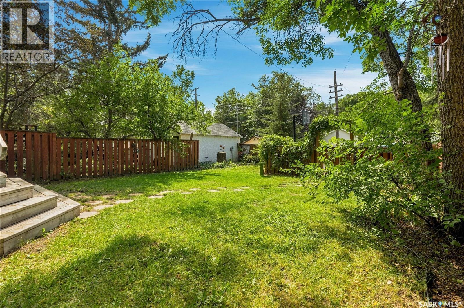 2274 Elphinstone Street, Regina, SK