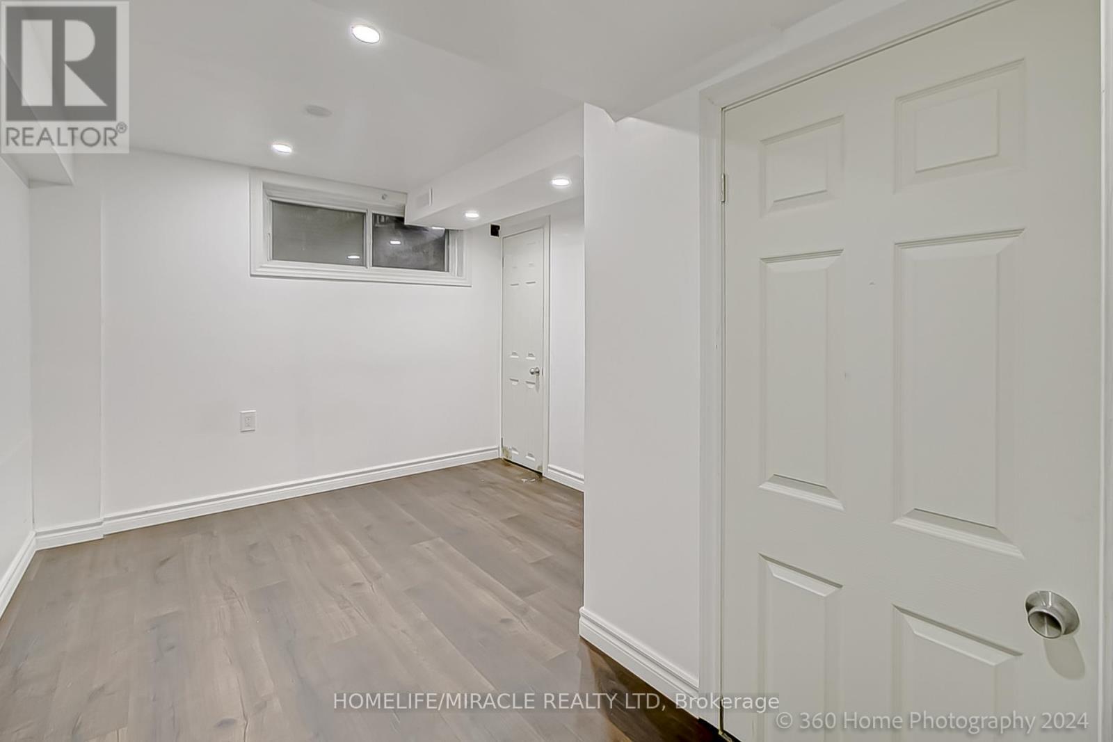 30 Fallowfield Road, Toronto, ON