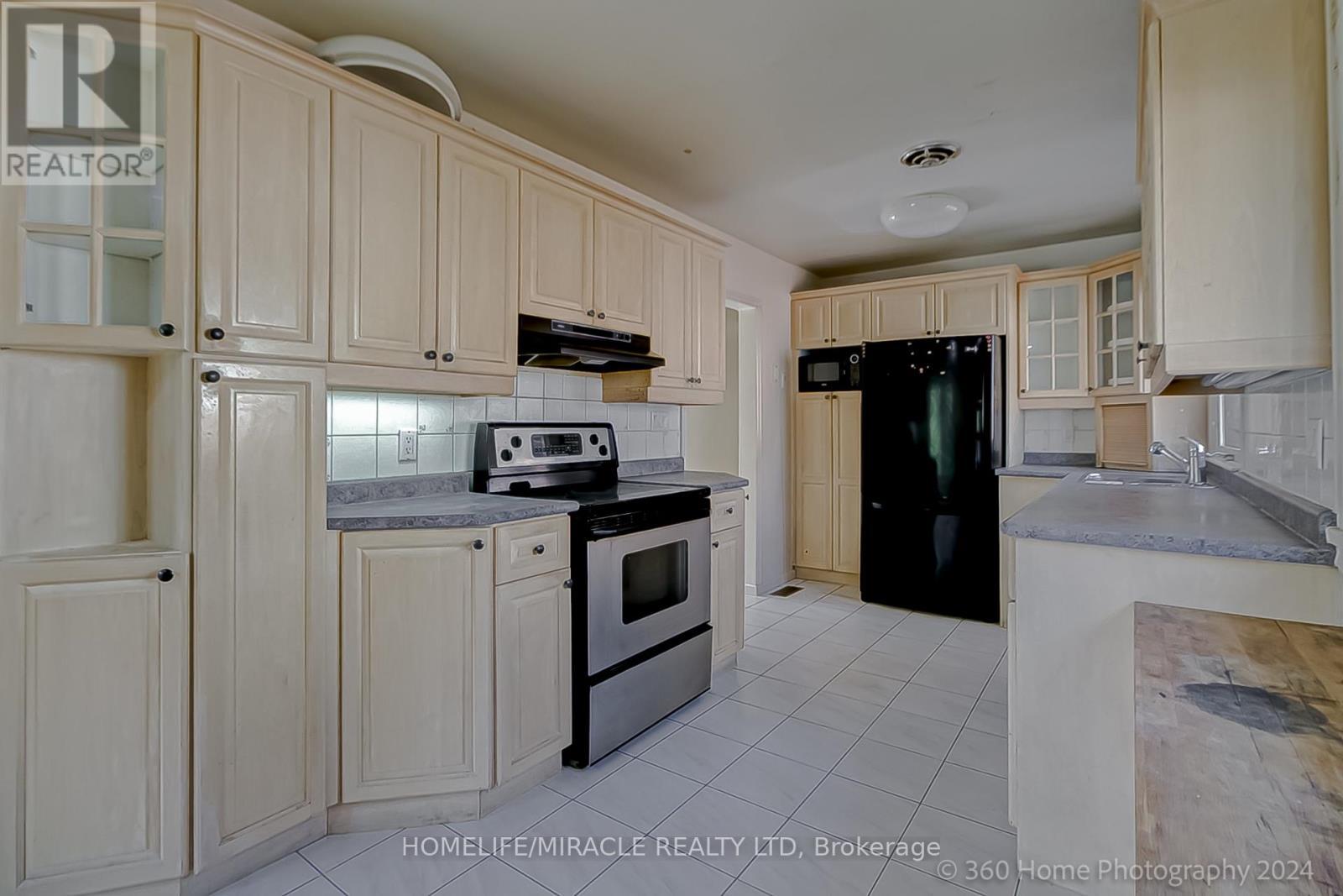 30 Fallowfield Road, Toronto, ON