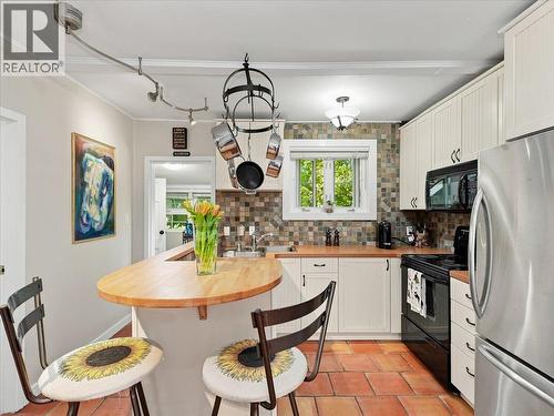 5811 Eagle Island, West Vancouver, BC 