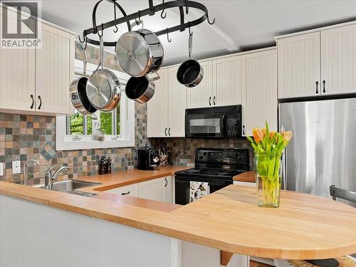 5811 Eagle Island, West Vancouver, BC 