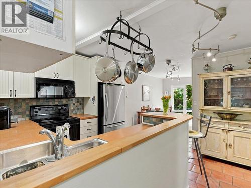 5811 Eagle Island, West Vancouver, BC 